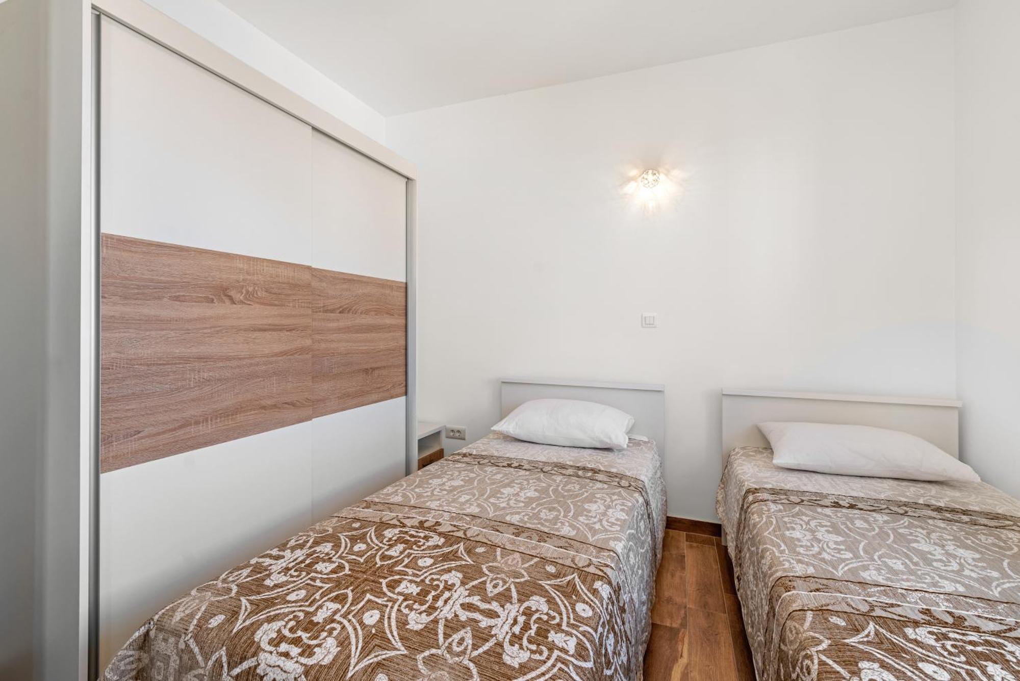 Apartments Boomerang Rogoznica  Quarto foto